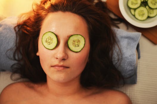 Cucumber on a woman's eyes is an old beauty trend